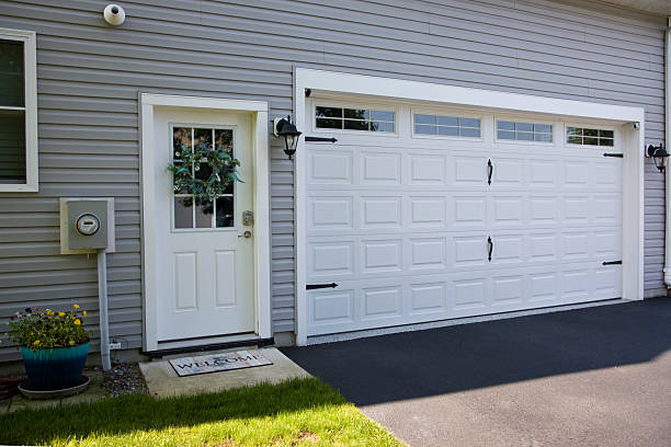 24/7 Emergency Garage Door Panel Replacement experts in Lockport, LA